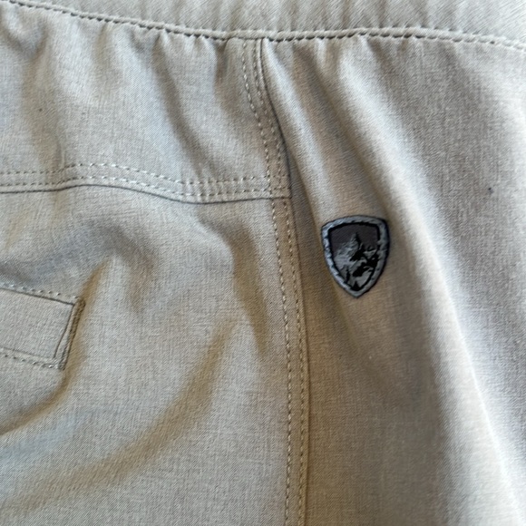 Kuhl ‘s women’s large jogger pants. - Picture 9 of 11
